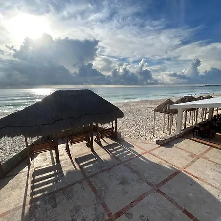 Solymar Beach Condos Cancun Exterior photo